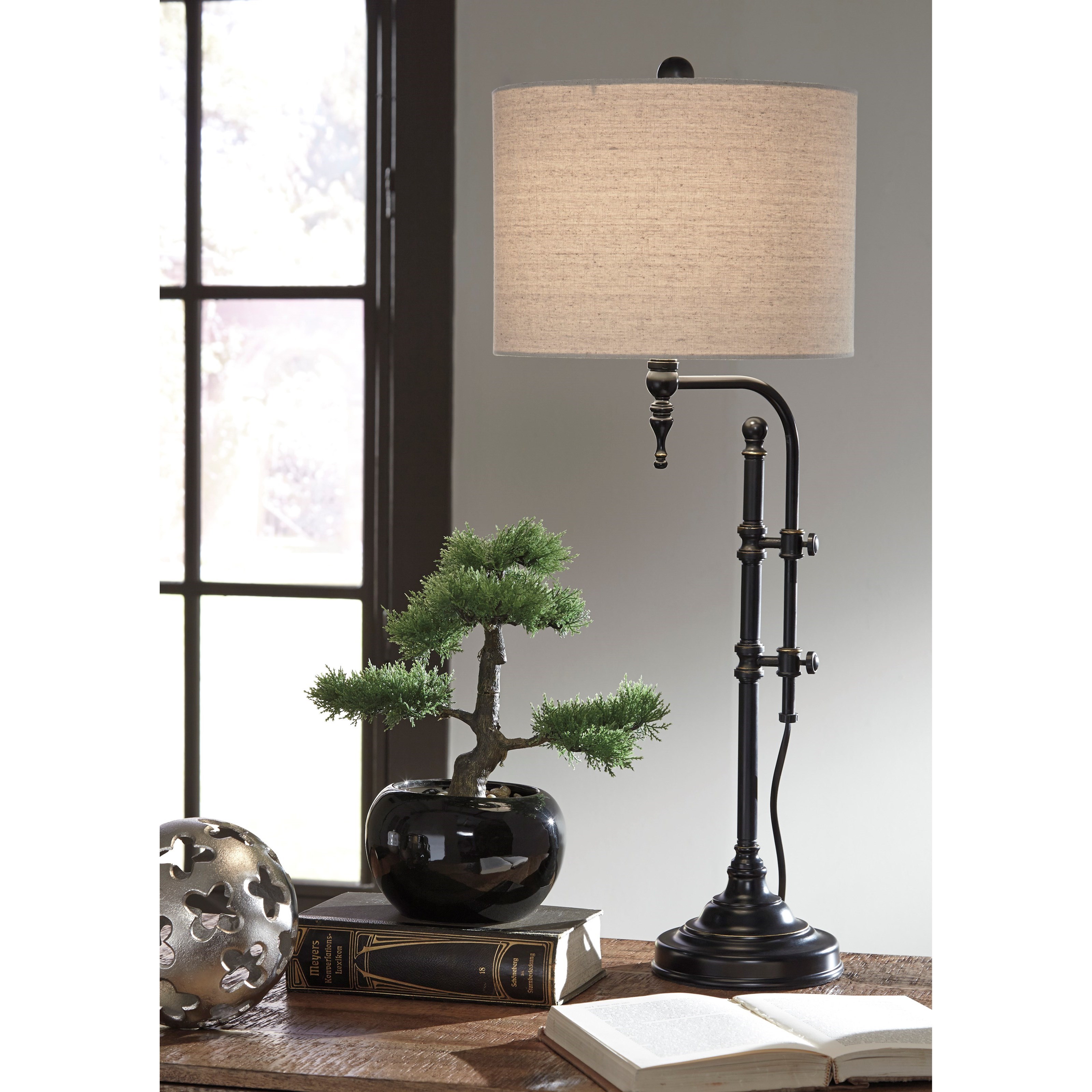 Anemoon table outlet lamp